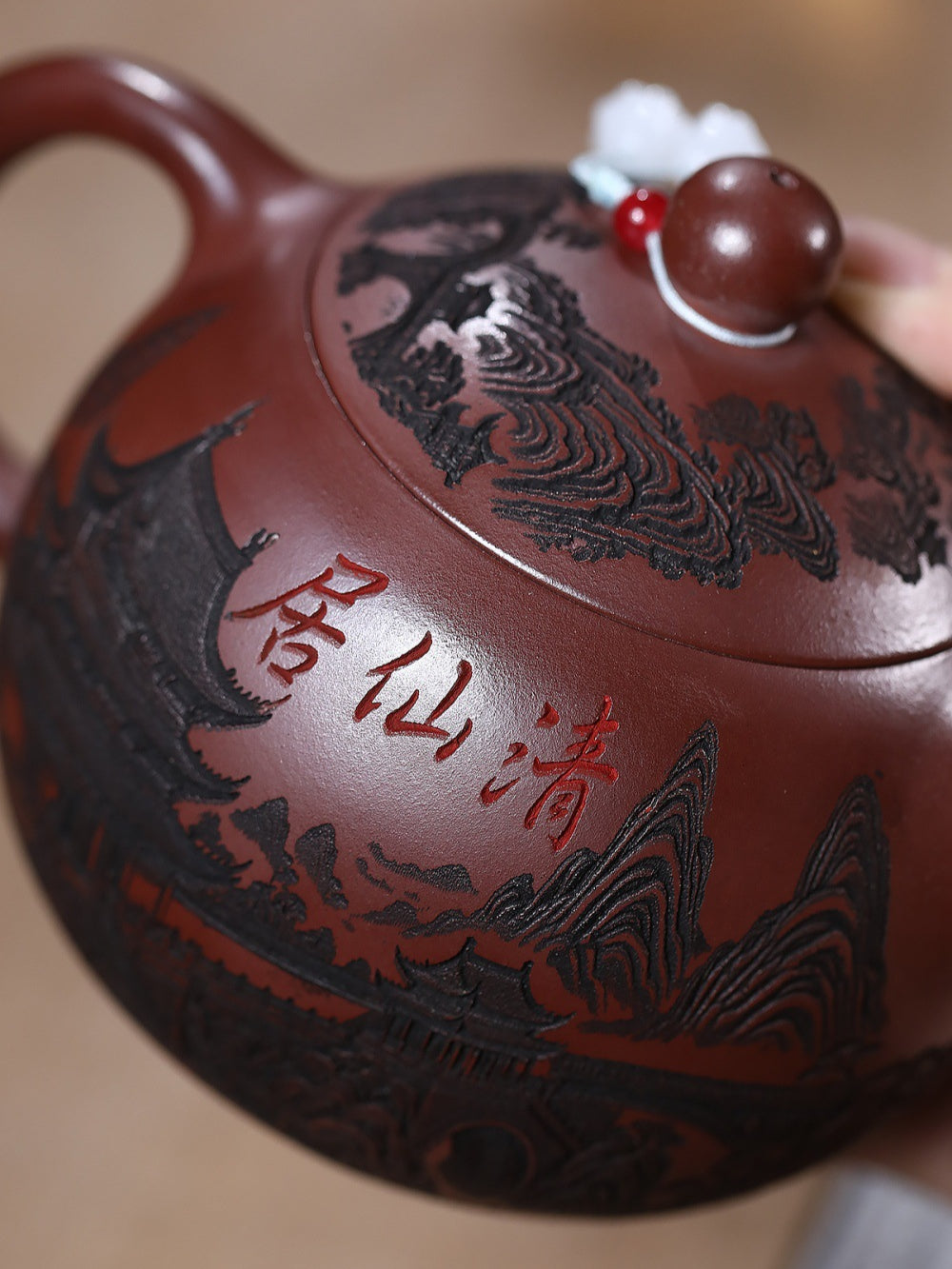 宜兴紫砂茶壶[清仙居西施] (龙血砂- 500ml) – YIQIN TEA HOUSE 一沁茶舍