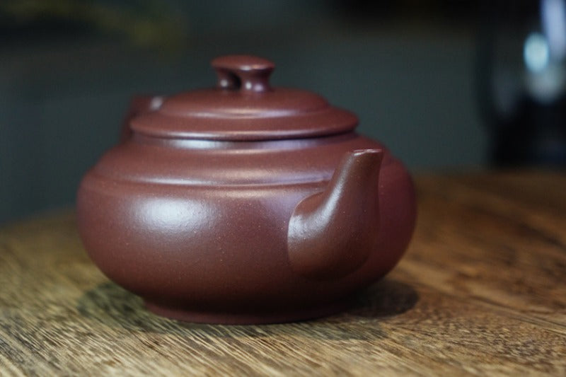 Théière Yixing Zisha entièrement faite à la main [Pot Shang Xin Qiao] (Di Cao Qing - 260 ml)