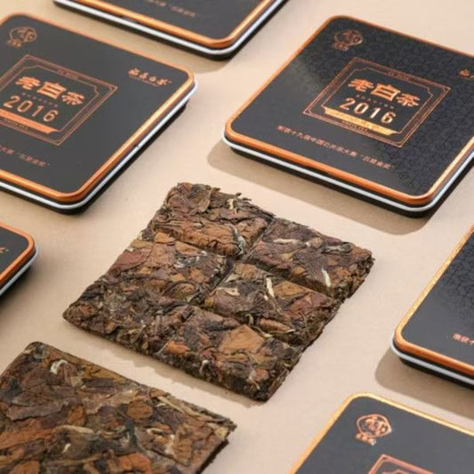 2016 Fuding Weißer Tee Ziegel [Gong Mei] Geschenkset 300g (30g x 10 Dosen)