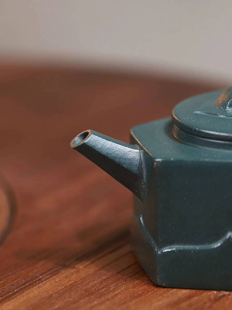 Yixing Zisha Teapot [Liufang Lianhua] (Lu Ni - 340ml)