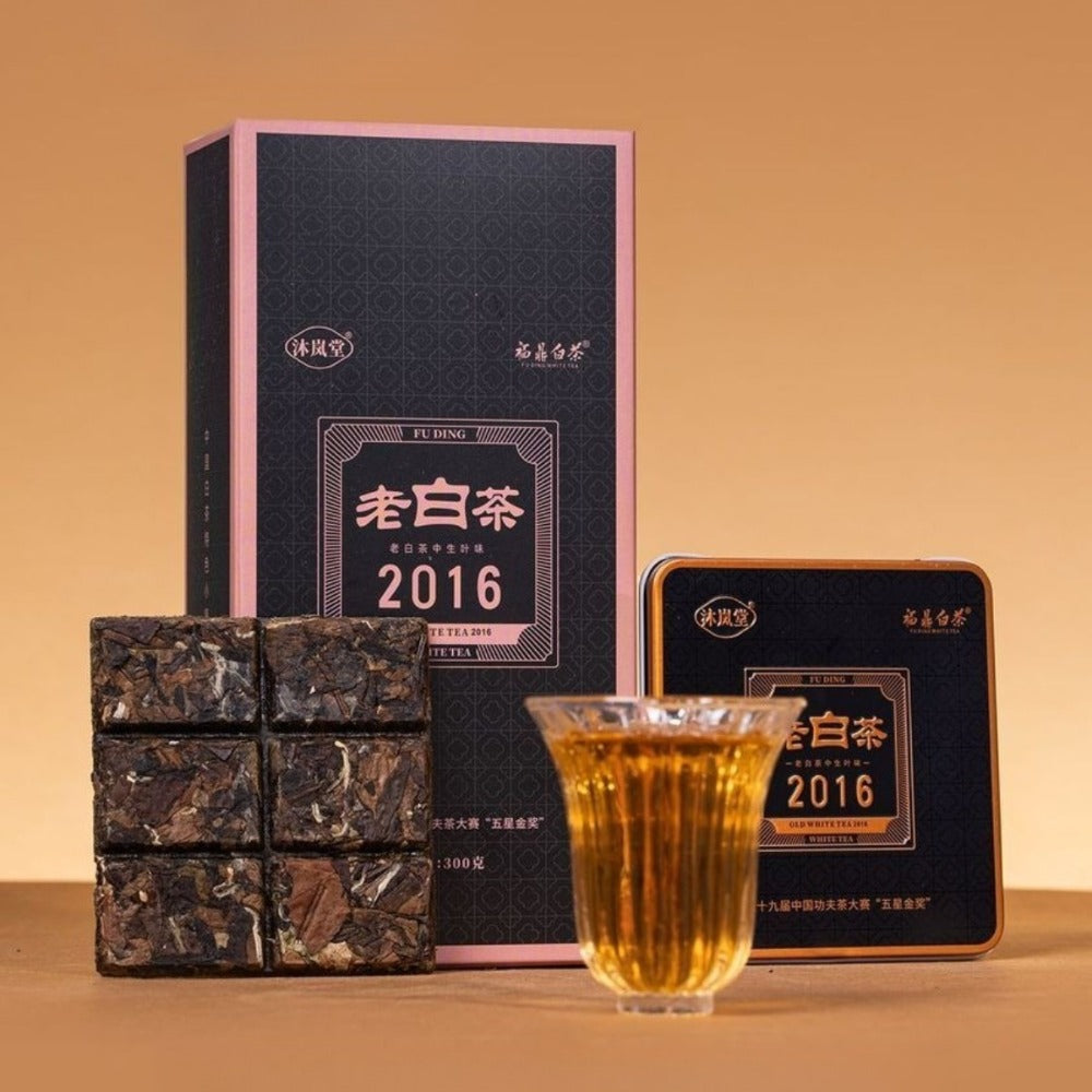 2016 Fuding Weißer Tee Ziegel [Gong Mei] Geschenkset 300g (30g x 10 Dosen)