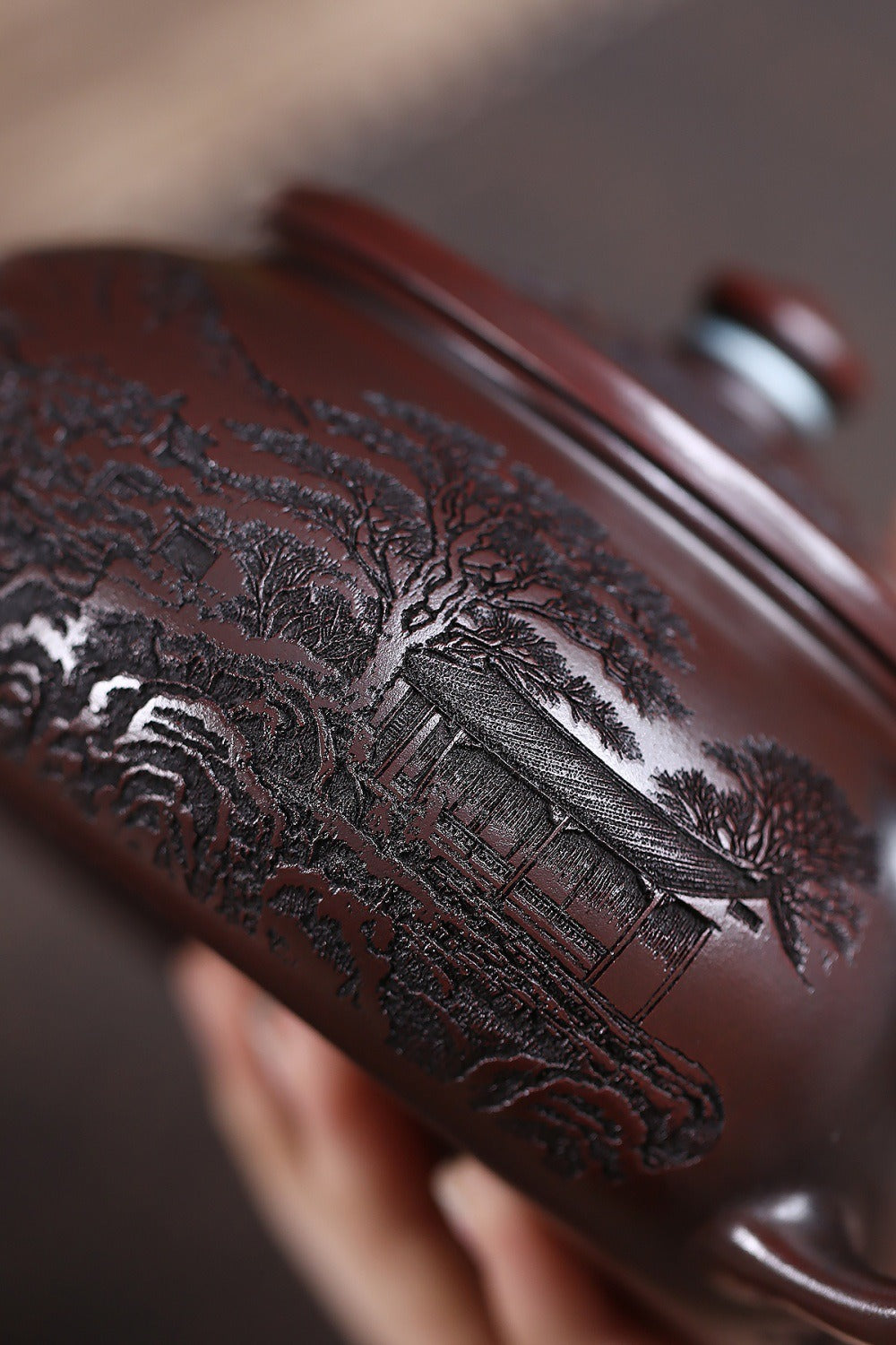 宜兴紫砂茶壶 [江南寒江] (古铜乌泥 - 650ml)