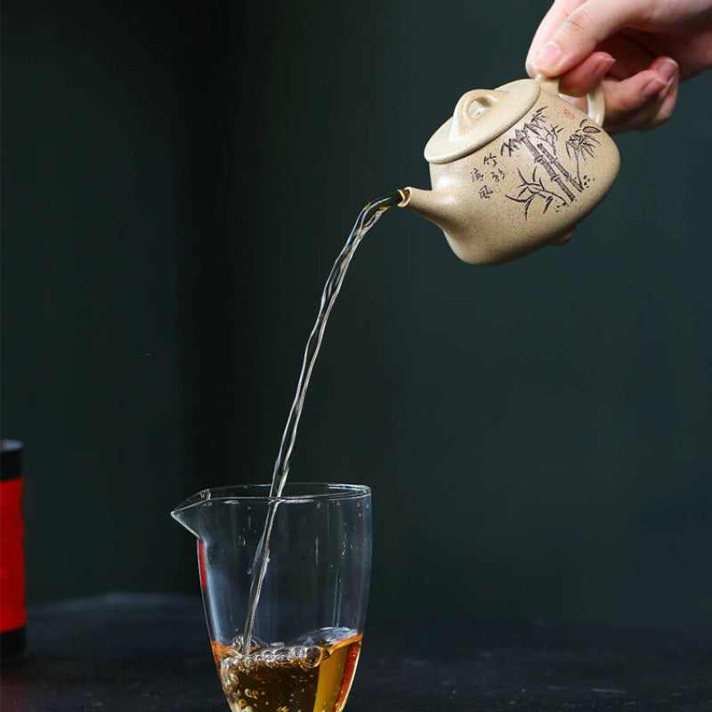 Full Handmade Yixing Zisha Teapot [Gao Shi Piao Pot] (Bensan Lu Ni - 200ml)