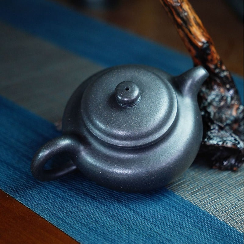 Théière Yixing Zisha entièrement faite à la main [Pot Fanggu] (Zhu Ni cuite en réduction - 260ml)