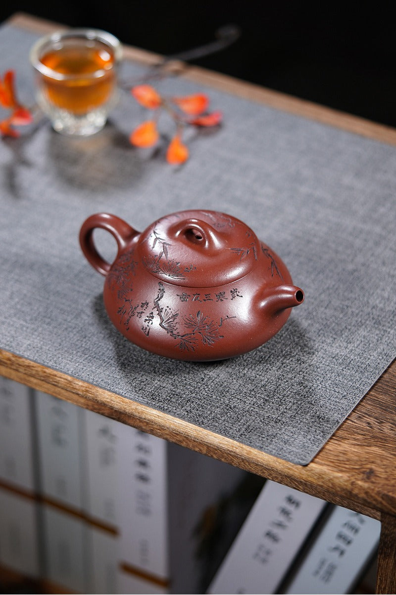 Vollständig handgefertigte Yixing-Zisha-Teekanne [Hantang Shi Piao] (Di Cao Qing - 280 ml)