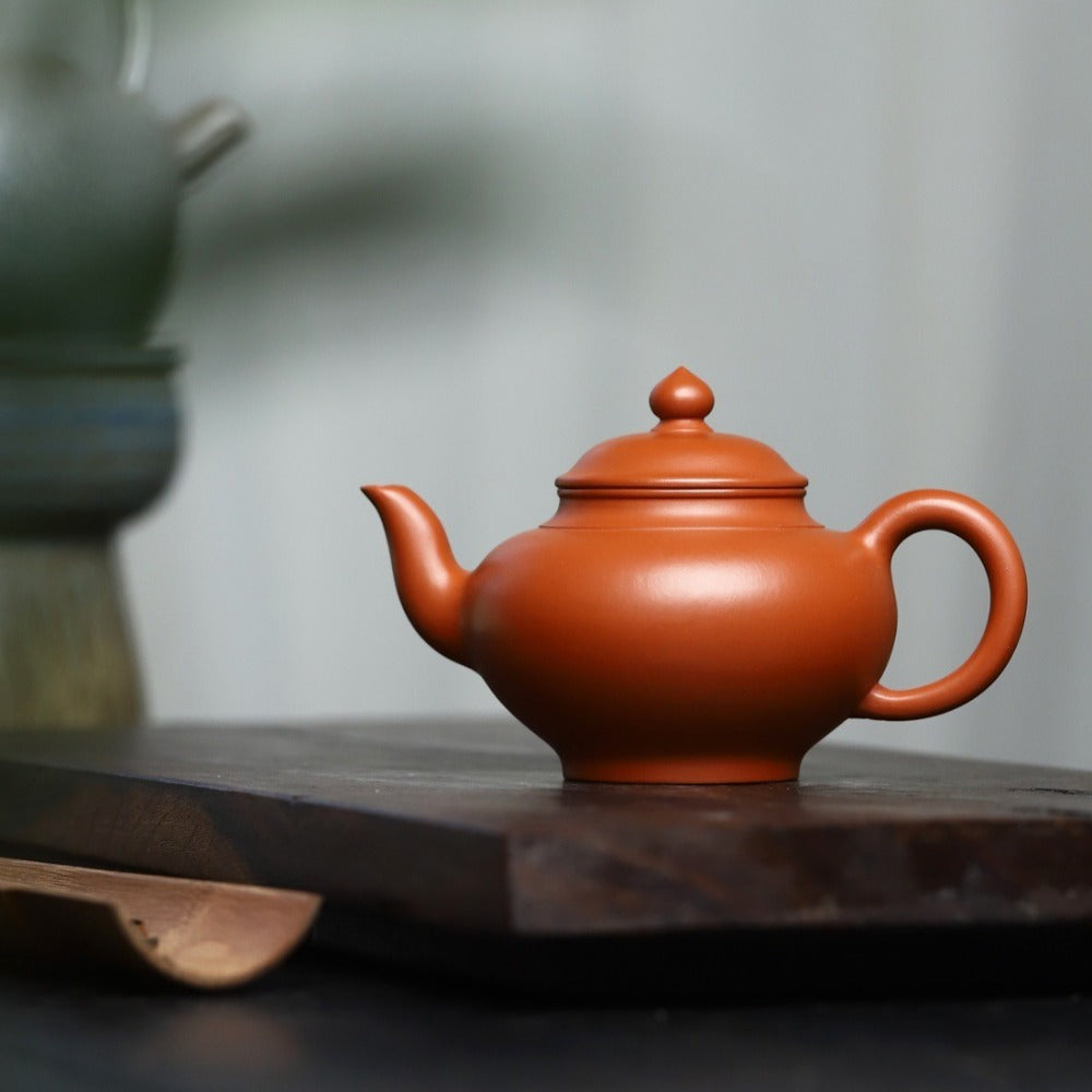 Vollständig handgefertigte Yixing Zisha Teekanne [Xiao Ying Pot] (Zhao Zhuang Zhu Ni- 240ml)