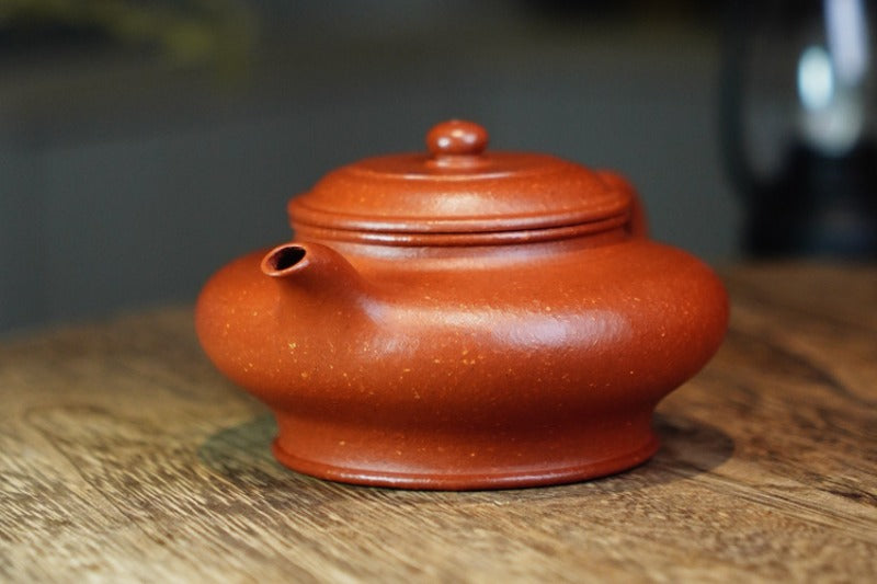 Full Handmade Yixing Zisha Teapot [Xu Bian Pot] (Jiang Po Ni - 210ml)