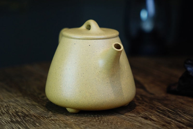 Théière Yixing Zisha entièrement faite à la main [Pot Gao Shi Piao] (Bensan Lu Ni - 210 ml)