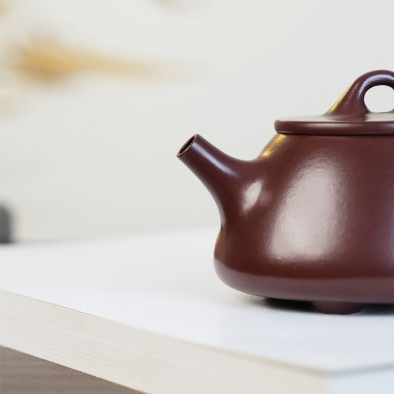 Full Handmade Yixing Zisha Teapot [Ping Gai Shi Piao Pot] (Zi Zhu Ni - 170ml)