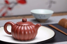 Load image into Gallery viewer, Full Handmade Yixing Zisha Teapot [Chrysanthemum Bud Pot 菊蕾壶] (Zao Hong Ni - 160ml)

