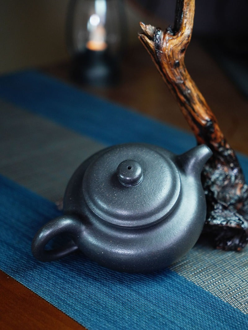 Théière Yixing Zisha entièrement faite à la main [Pot Fanggu] (Zhu Ni cuite en réduction - 260ml)