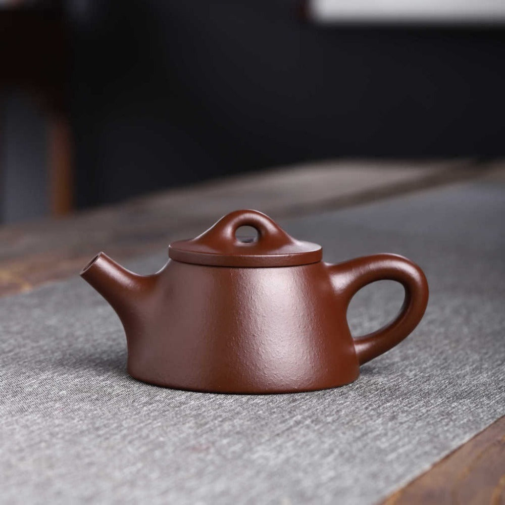 Full Handmade Yixing Zisha Teapot [Bawang Shi Piao Pot] 160ml – YIQIN TEA  HOUSE 一沁茶舍