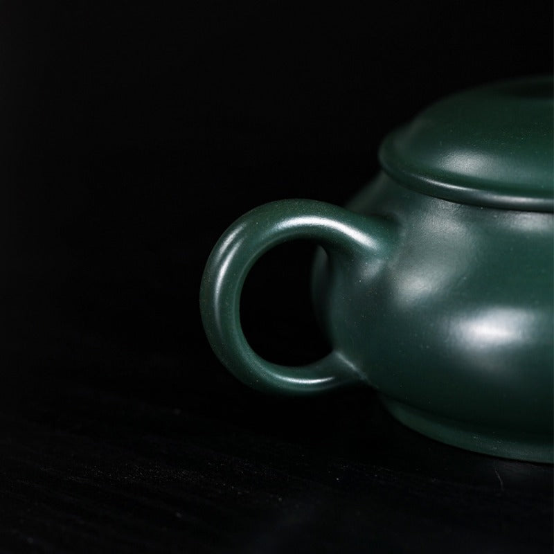 Full Handmade Yixing Zisha Teapot [Ming Lu Pot] (Minguo Lu Ni- 220ml)