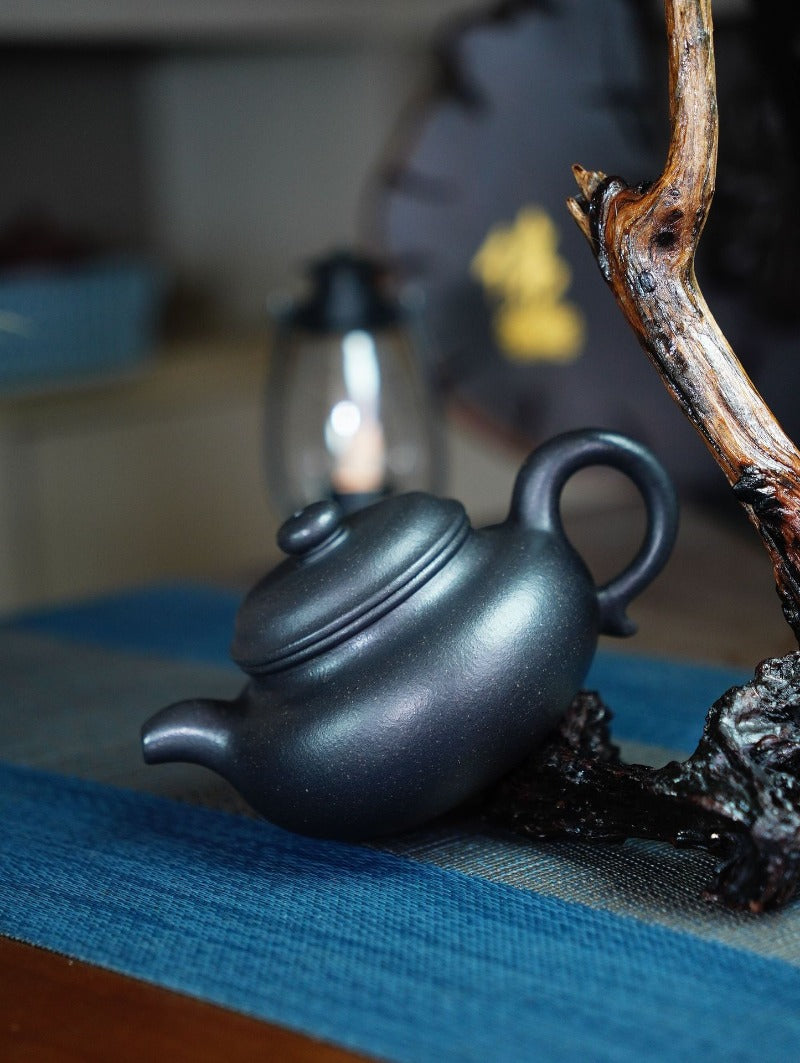 Théière Yixing Zisha entièrement faite à la main [Pot Fanggu] (Zhu Ni cuite en réduction - 260ml)