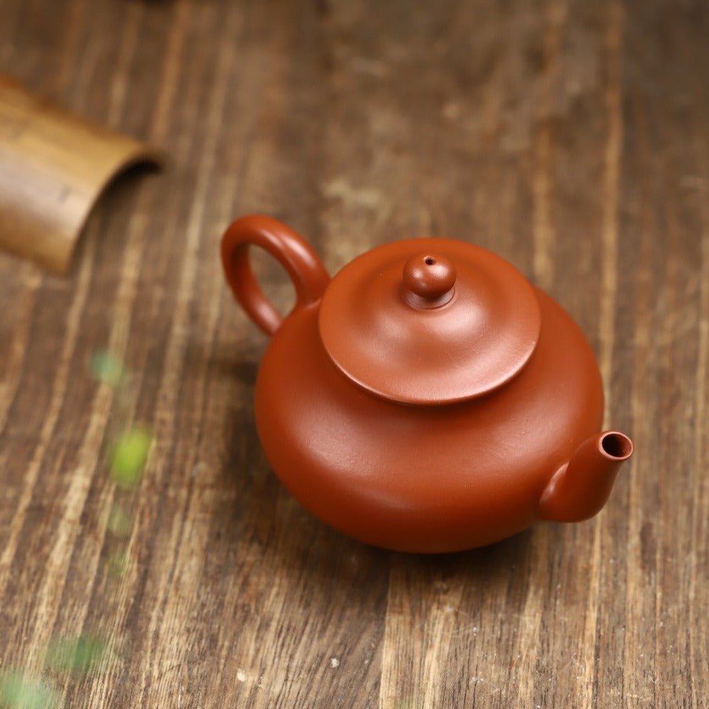 Théière Yixing Zisha entièrement faite à la main [Chapeau de paille] (Xiao Meiyao Zhu Ni - 120ml)