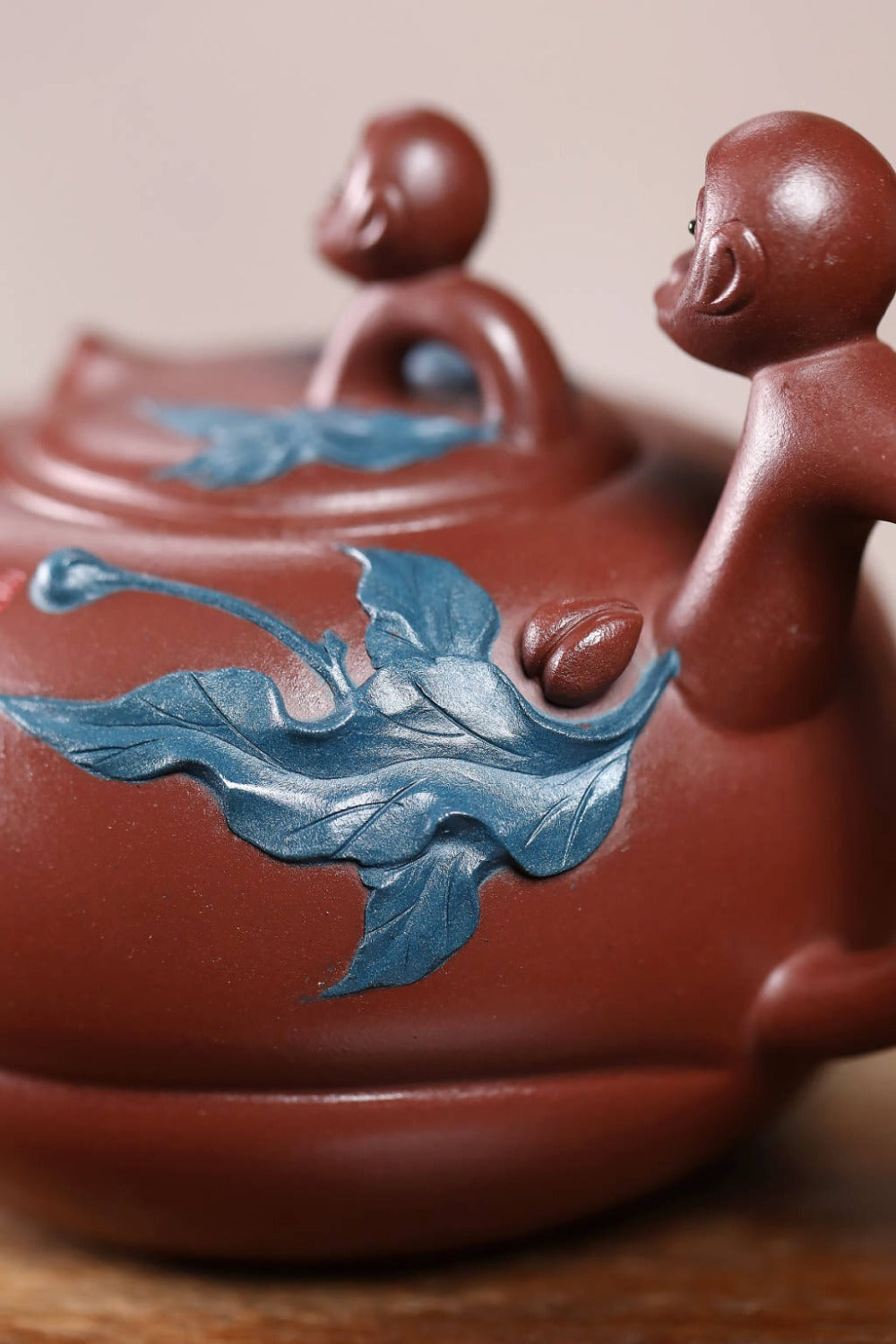 Service à thé Yixing Zisha entièrement fait main [Mère et Fils] (Di Cao Qing - 300 ml)