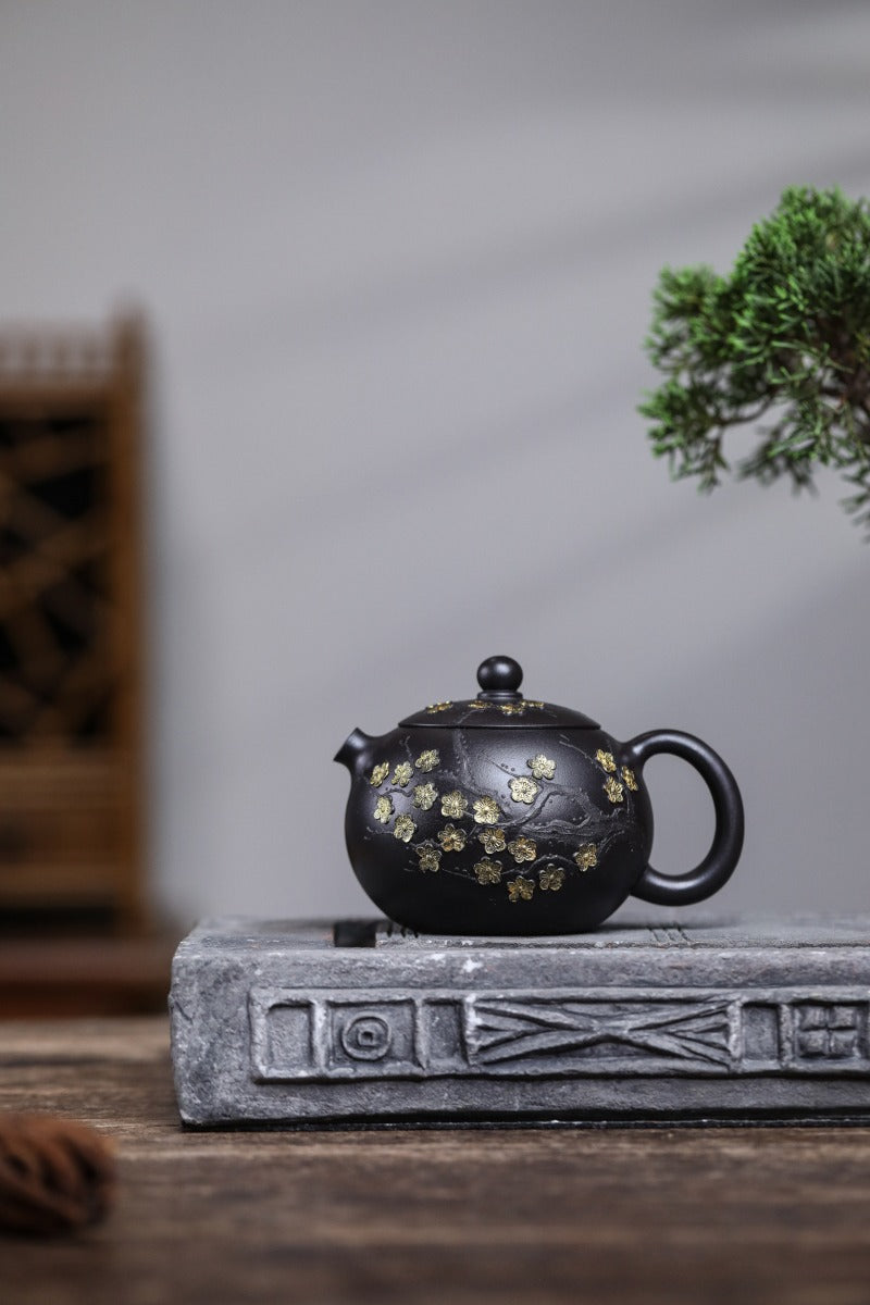Yixing Zisha Teapot [Plum Blossom Xishi] (Shi Huang - 270ml)