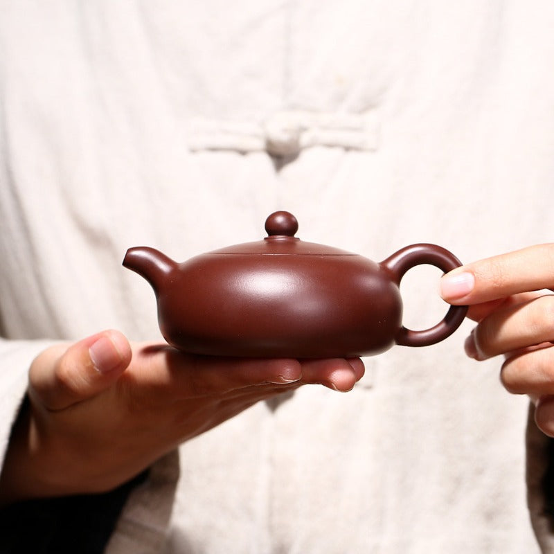 宜兴紫砂茶壶 [半月壶] (紫朱泥 - 150ml)