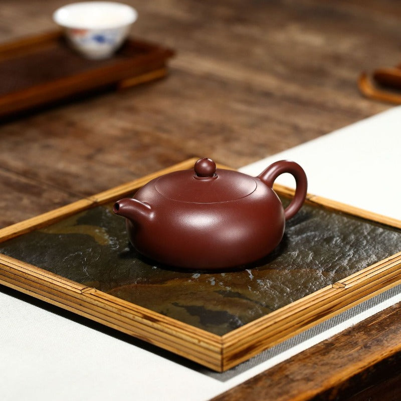 宜兴紫砂茶壶 [半月壶] (紫朱泥 - 150ml)