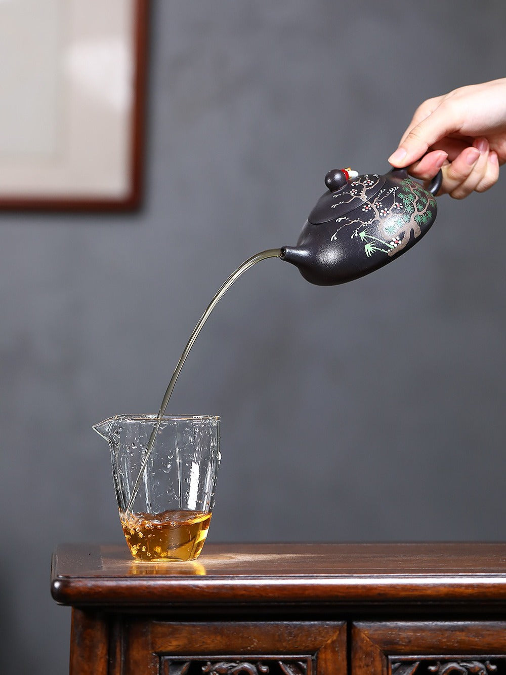 Yixing Zisha Teapot [Song Feng Shui Yue] (Hei Jinsha - 230ml)