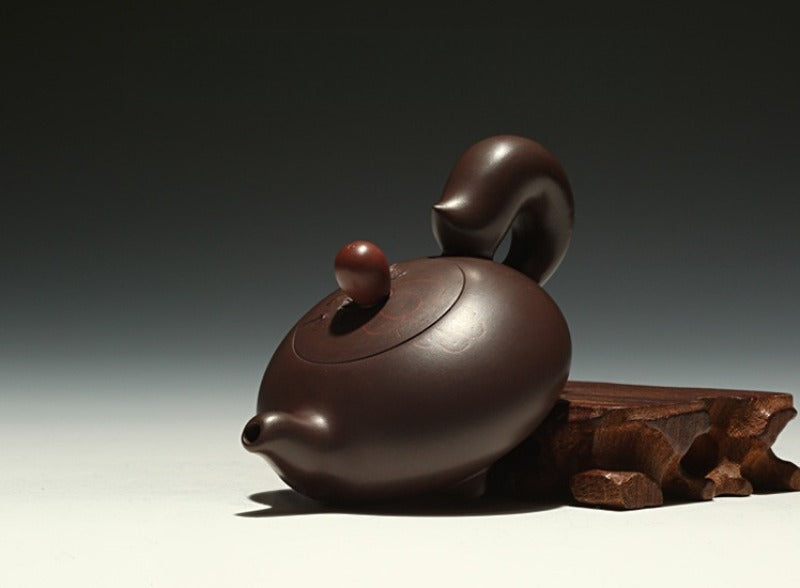 Full Handmade Yixing Zisha Teapot [Squirrel Pot] (Lao Zi Ni - 120/150ml)
