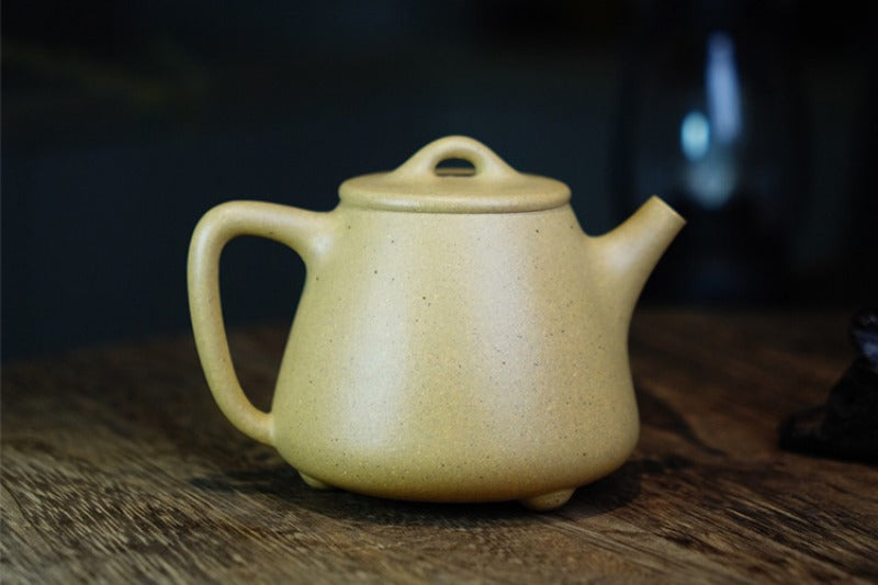 Théière Yixing Zisha entièrement faite à la main [Pot Gao Shi Piao] (Bensan Lu Ni - 210 ml)