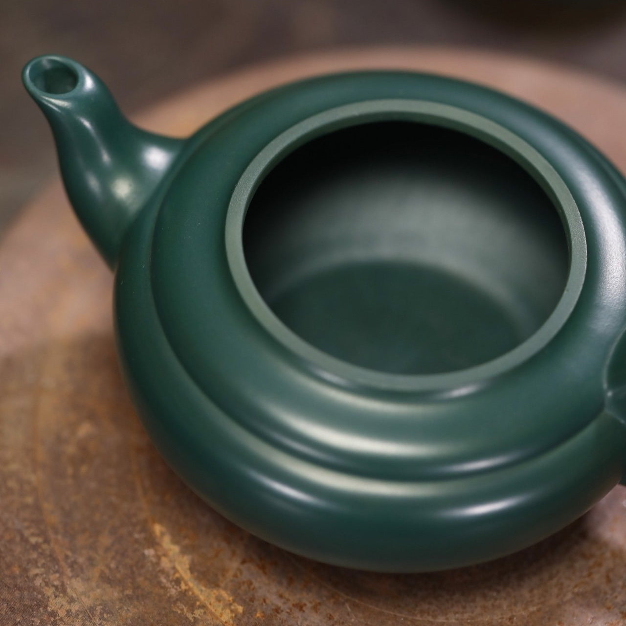 Full Handmade Yixing Zisha Teapot [Shang Xin Qiao Pot] (Mingguo Lu Ni- 210ml)