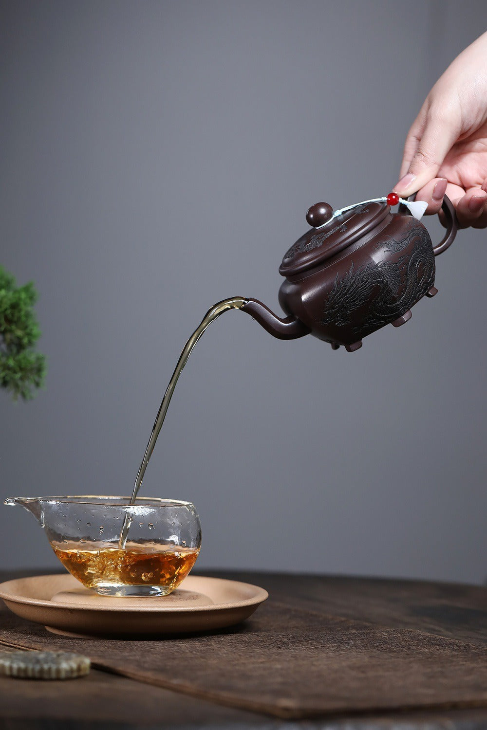 Yixing Zisha Teapot [Dragon Liufang] (Gu Tong Wu Ni - 330ml)