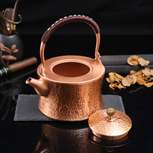 Load image into Gallery viewer, Luxury [Cylindrical Hammer Pattern] Copper Kettle 1.8L | 轻奢 [束腰锤纹] 手工捶打 铜壶烧水壶 1.8升
