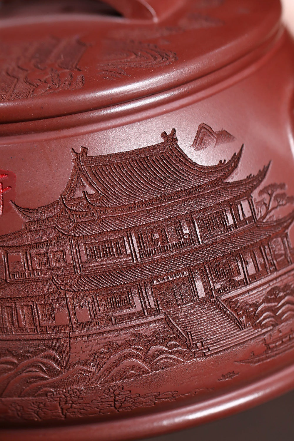 Yixing Zisha Teapot [Guan Jing Hanwa] (Hong Pi Long - 640ml)