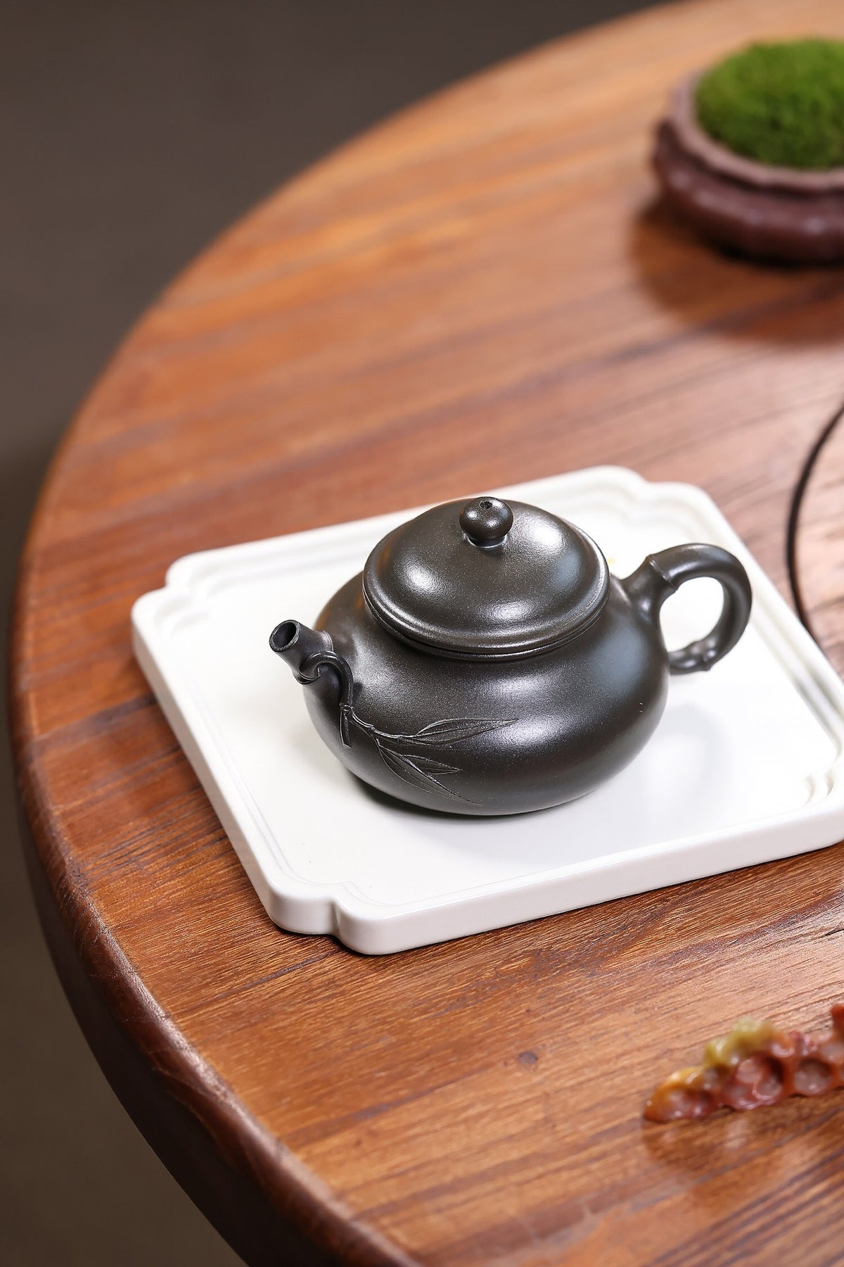 Yixing Zisha Teapot [Bamboo Leaf Rong Tian] (Reduction-fired Zhu Ni - 220ml)