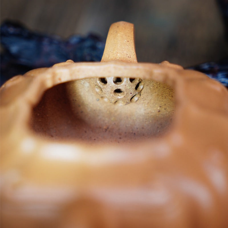 Full Handmade Yixing Zisha Teapot [Jinnang Ruyi Pot] (Jiang Po Ni - 190ml)