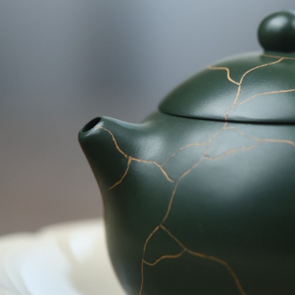 Full Handmade Yixing Zisha Teapot [Bing Wen Wendan Pot] (Minguo Lu Ni- 210ml)