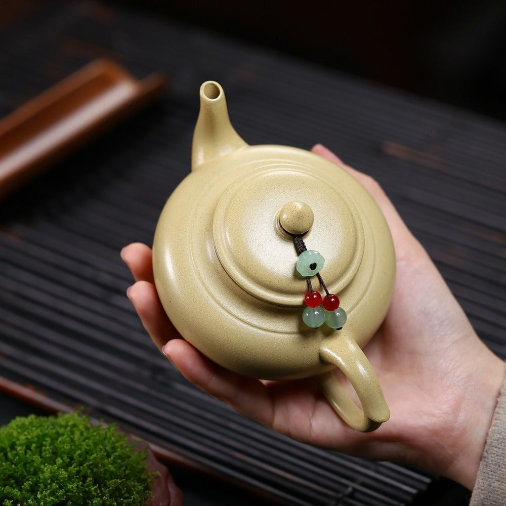 宜兴紫砂茶壶 [笑樱] (本山绿泥 - 210ml)
