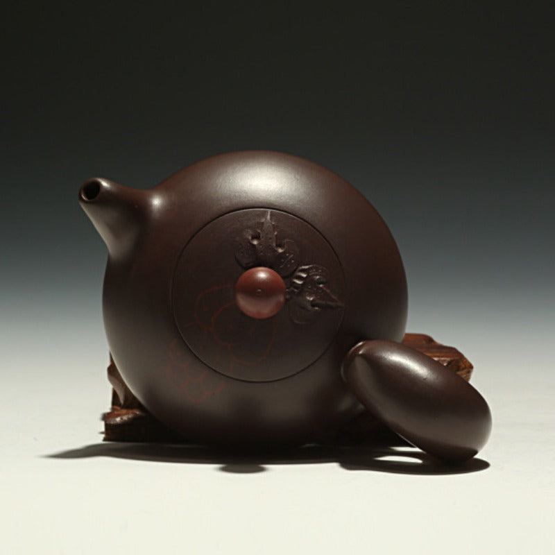 Full Handmade Yixing Zisha Teapot [Squirrel Pot] (Lao Zi Ni - 120/150ml)