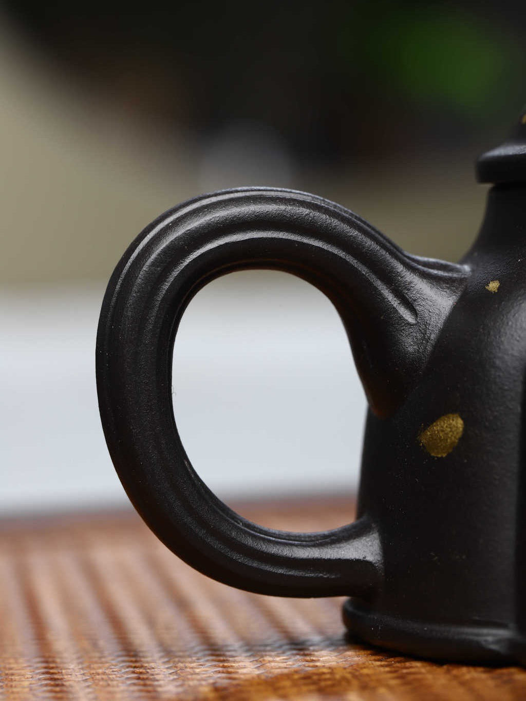 Tetera Yixing Zisha hecha a mano [Tetera de media luna dorada] (Shi Huang - 280 ml)