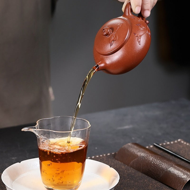 Théière Yixing Zisha entièrement faite à la main [Chun Hua] (Zhu Sha Zhu Ni - 180 ml)