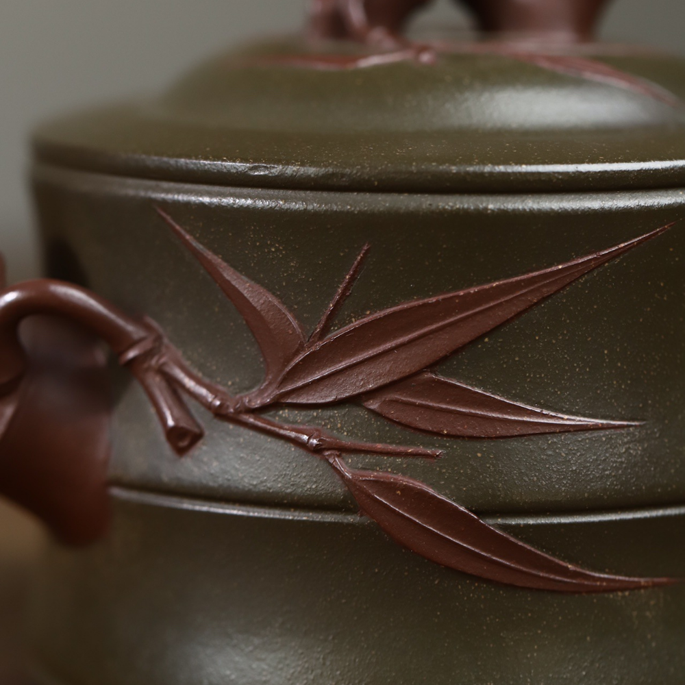 Full Handmade Yixing Zisha Teapot [Bi-color Bamboo Pot] (Lu Ni - 125/175/270ml)