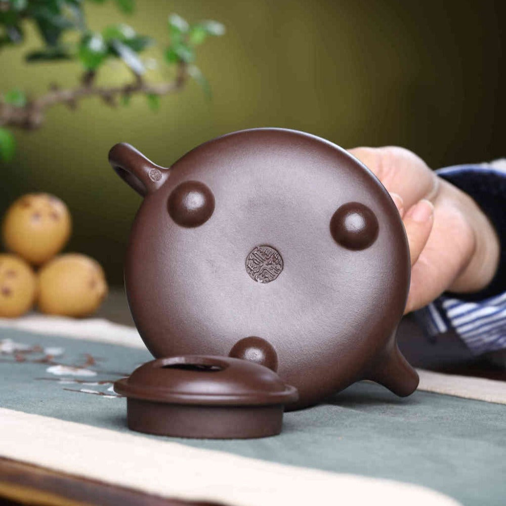 Théière Yixing Zisha entièrement faite à la main [Pot Niu Gai Shi Piao] (Lao Zi Ni - 260 ml)