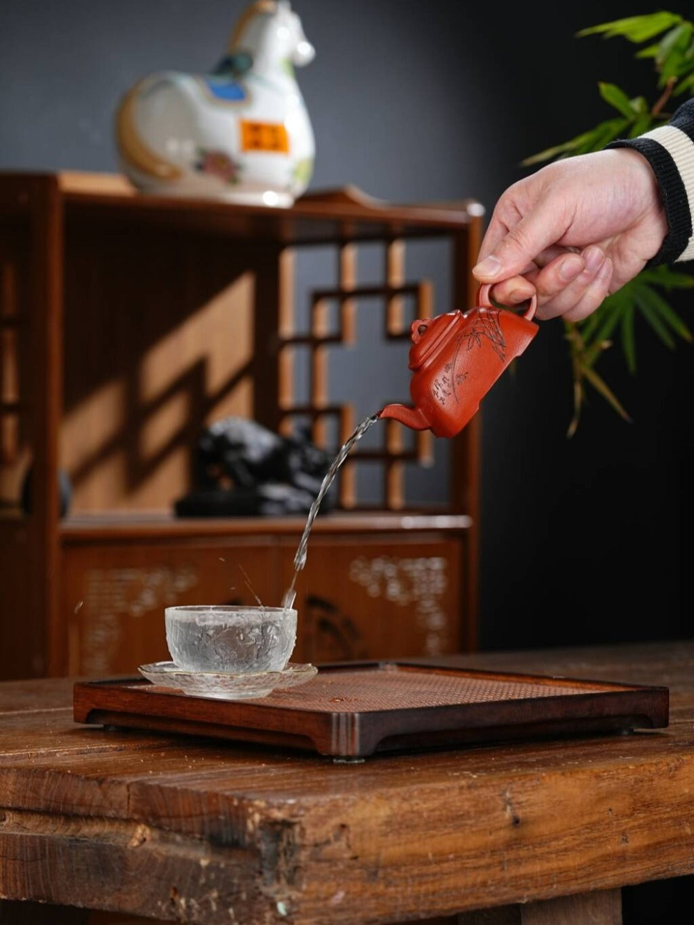 Full Handmade Yixing Zisha Teapot [Gu Leng Pot] (Zhu Ni - 140ml)