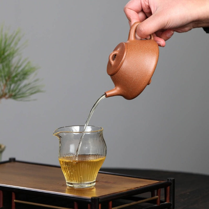 Théière Yixing Zisha entièrement faite à la main [Pot Ziye Shi Piao] (Jiang Po Ni - 220 ml)