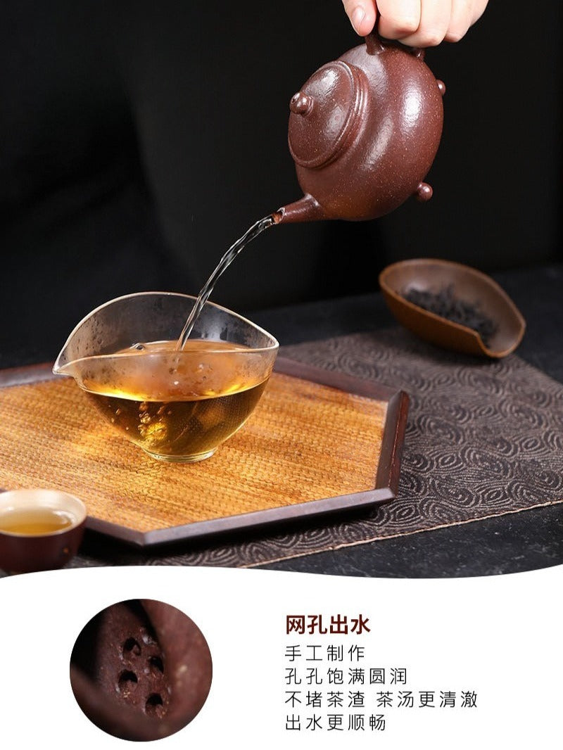 Théière Yixing Zisha entièrement faite à la main [trépied Shui Ping] (Tao Hua Ni - 210 ml)