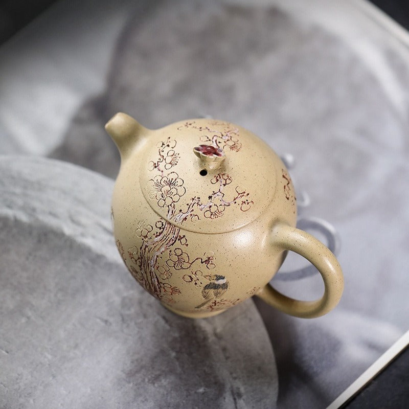 全手工宜兴紫砂茶壶 [踏雪寻梅] (本山绿泥 - 150ml)