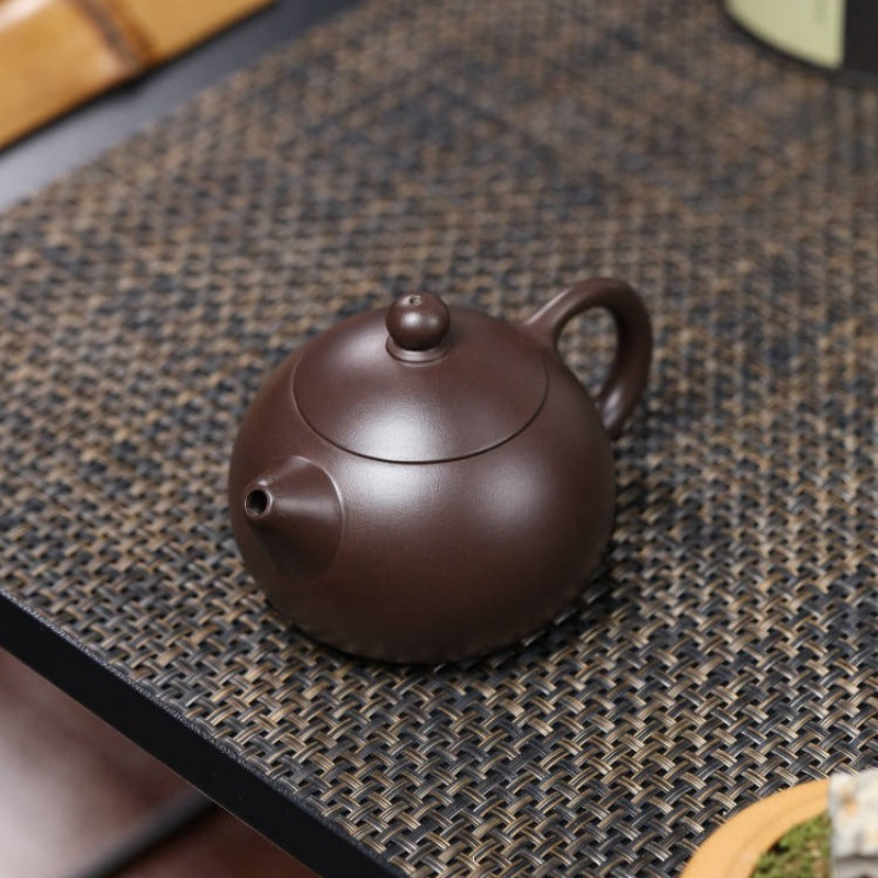全手工宜兴紫砂茶壶[西施壶] (老紫泥- 200ml) – YIQIN TEA HOUSE 一沁茶舍