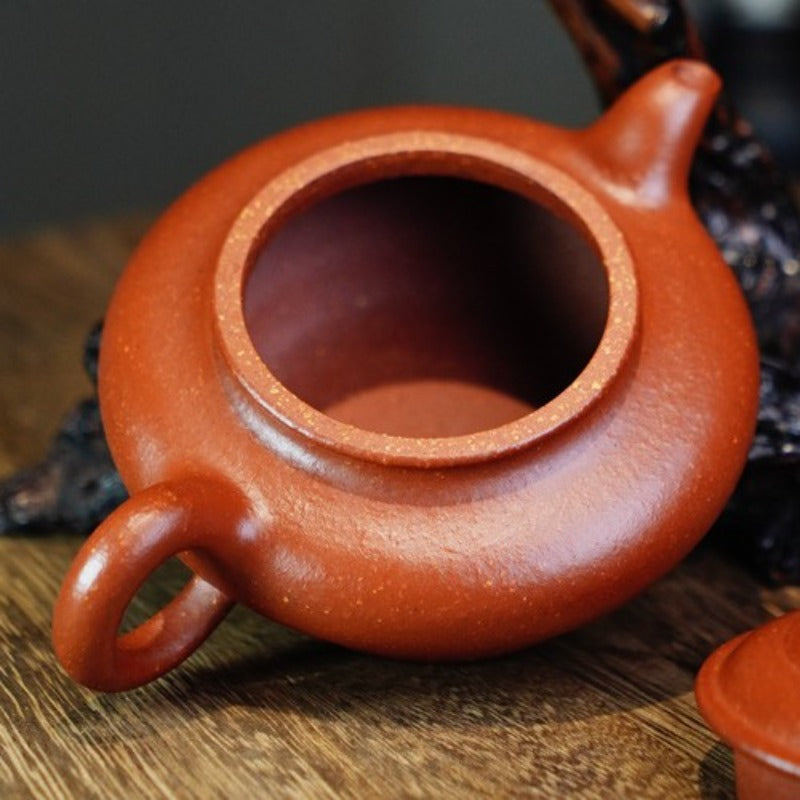 Full Handmade Yixing Zisha Teapot [Xu Bian Pot] (Jiang Po Ni - 210ml)