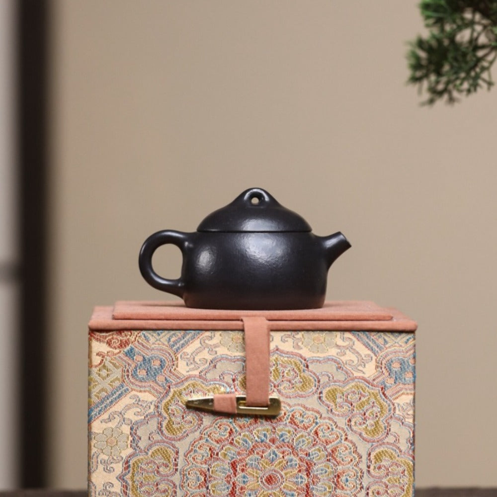 Yixing Zisha Teapot [Mini Qin Quan] (Wrinkled Skin Zhu Ni - 50ml)