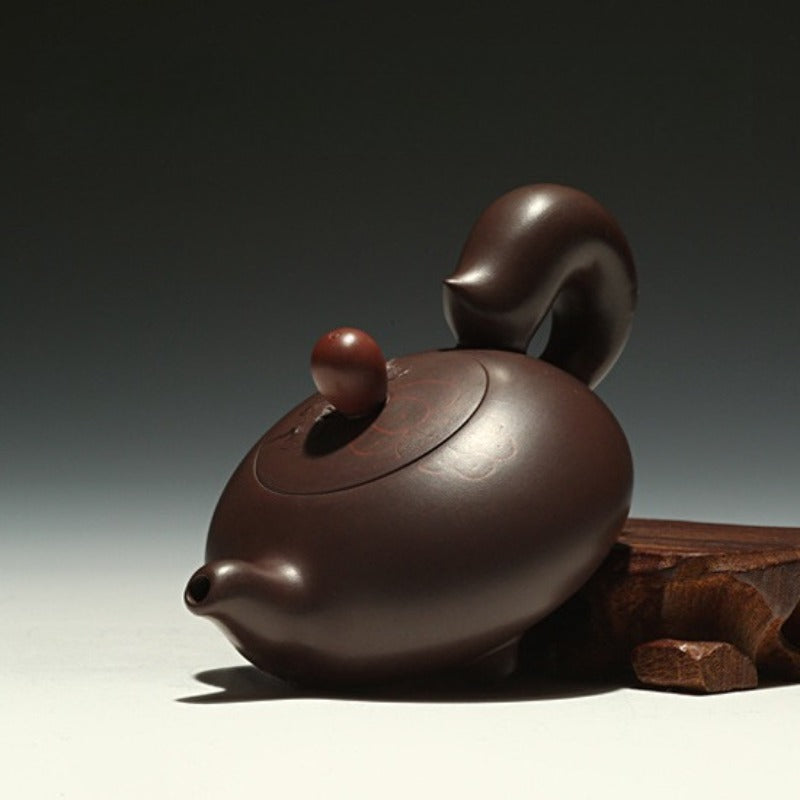 Full Handmade Yixing Zisha Teapot [Squirrel Pot] (Lao Zi Ni - 120/150ml)