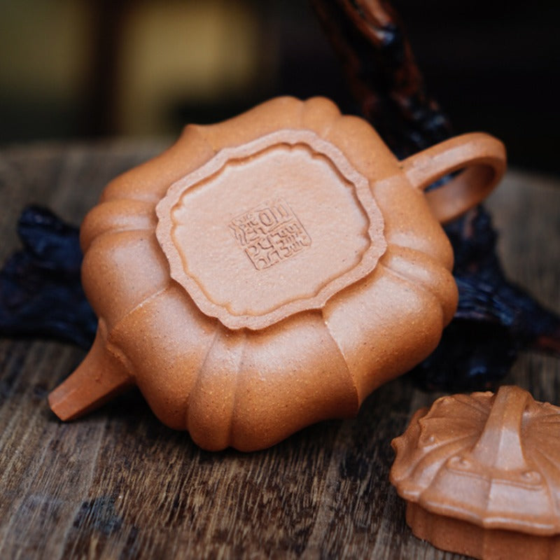 Full Handmade Yixing Zisha Teapot [Jinnang Ruyi Pot] (Jiang Po Ni - 190ml)