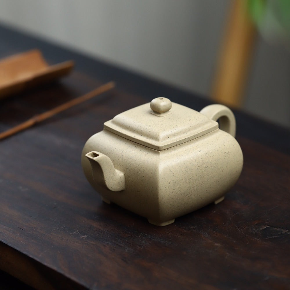 Full Handmade Yixing Zisha Teapot [Rong Fang Pot] (Bensan Lu Ni - 180ml)