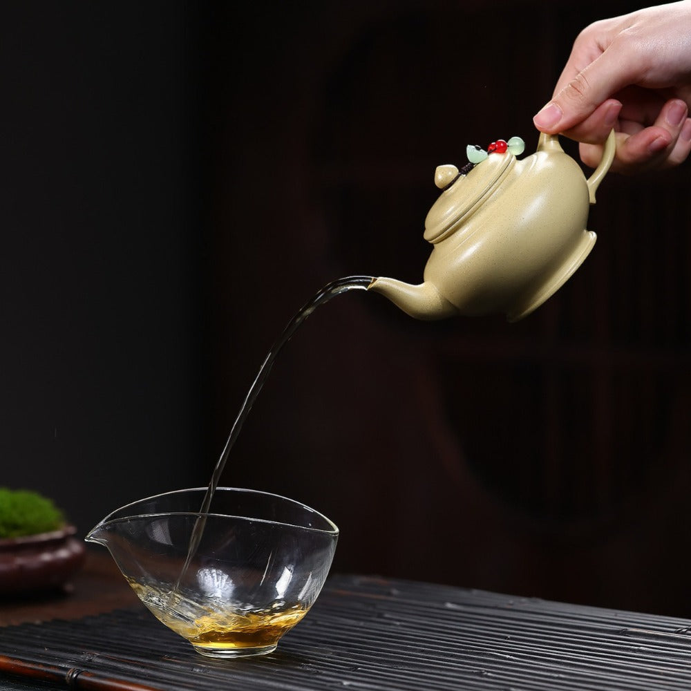 宜兴紫砂茶壶 [笑樱] (本山绿泥 - 210ml)